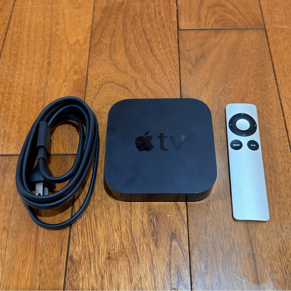 Apple TV 2nd Generation model A1378 with Remote